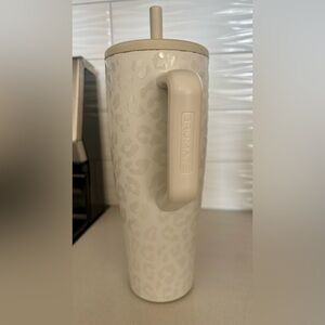 BRÜMATE 40oz Tumbler Discontinued Limestone Leopard